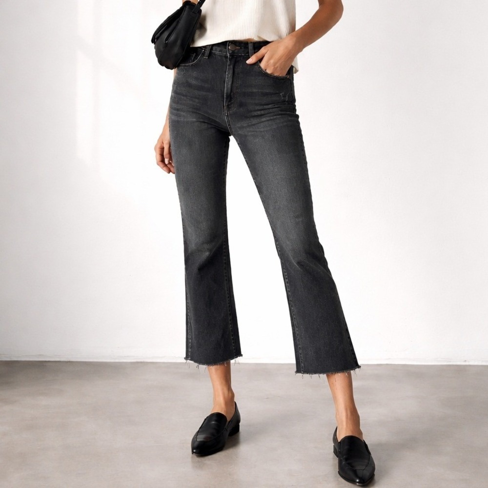 Fidelity Black Washed Crop Flare Jeans Size‎ 28 Raw Hem Distressed Edgy Neutral